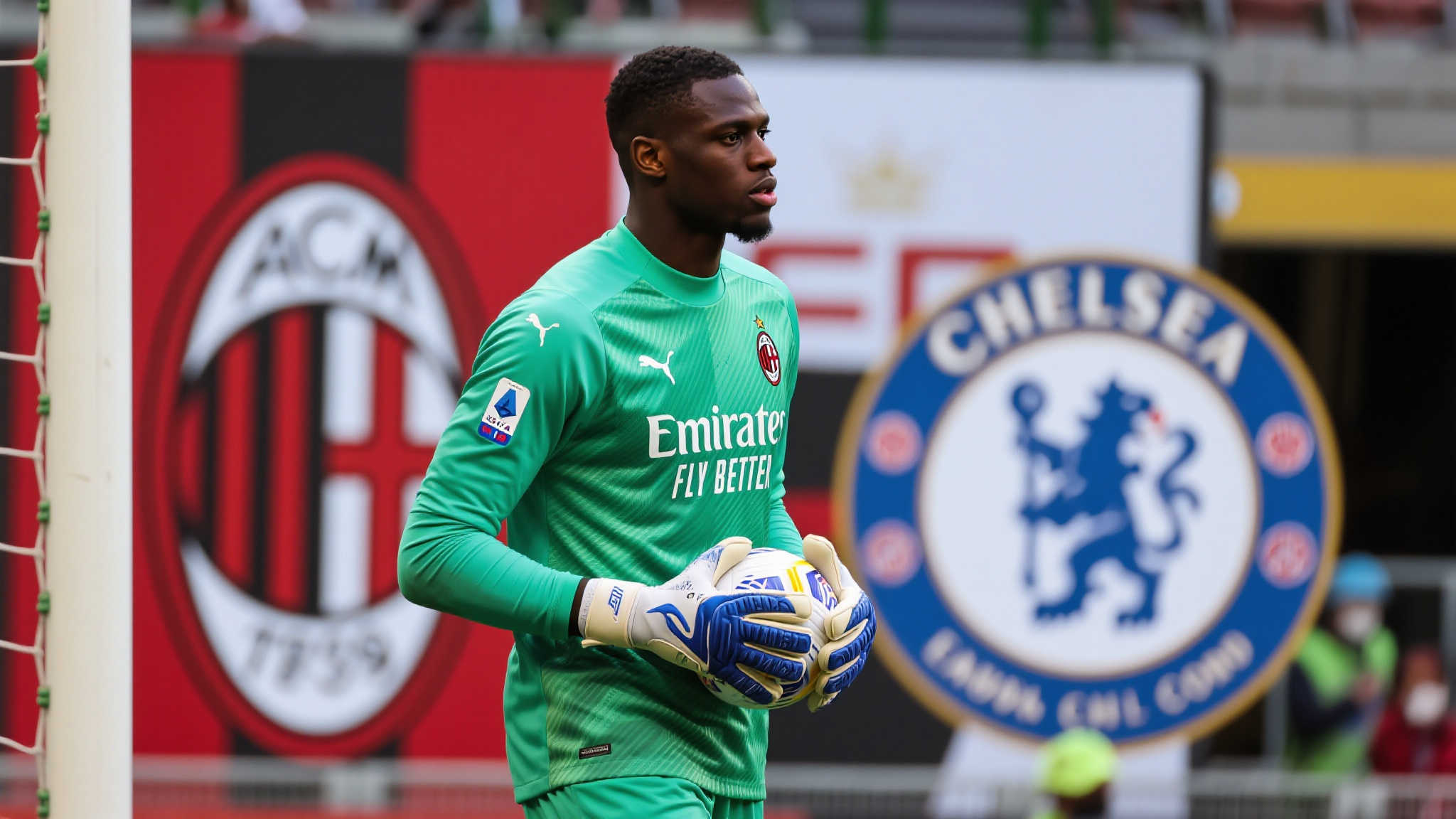 切尔西与米兰洽谈迈尼昂转会,球员立场已告知 随着欧洲足球转会窗口的推进,英超豪门切尔西与意甲劲